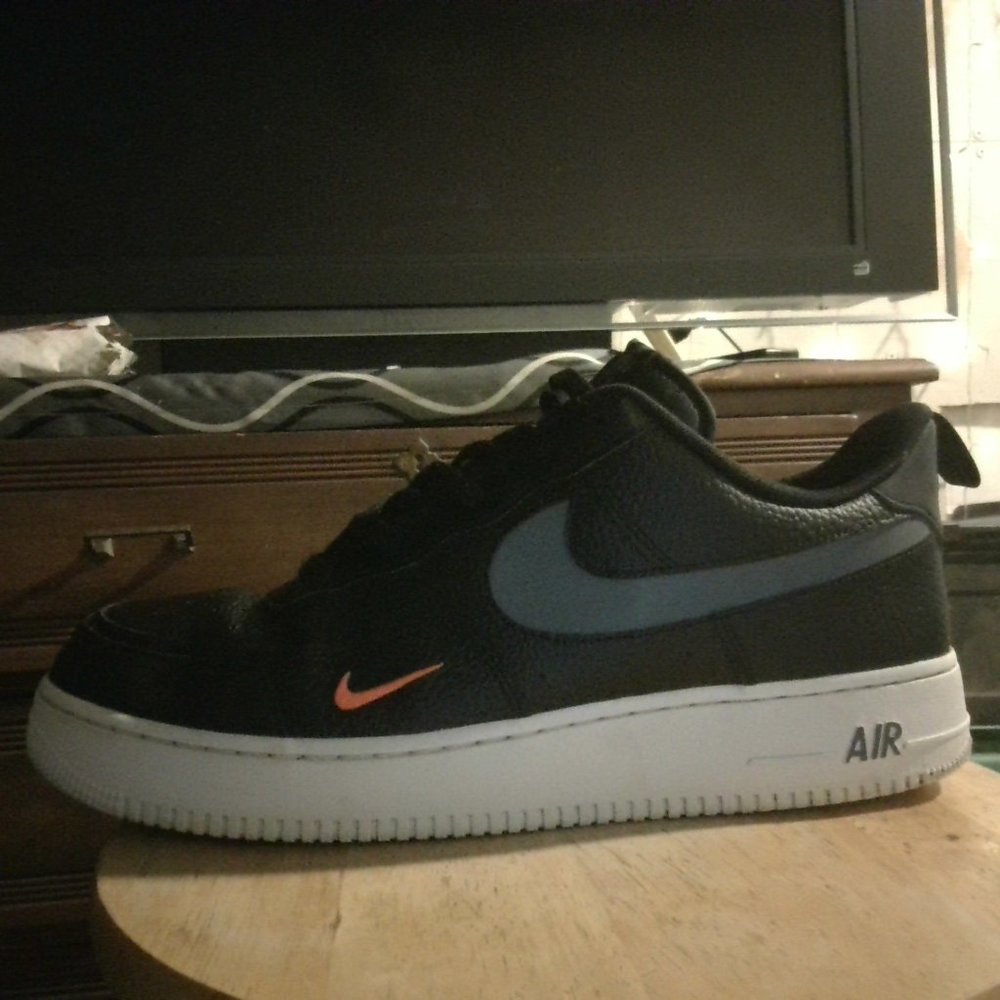 Nike Air Force 1 Low '07 LV8 Black Tumbled Leather